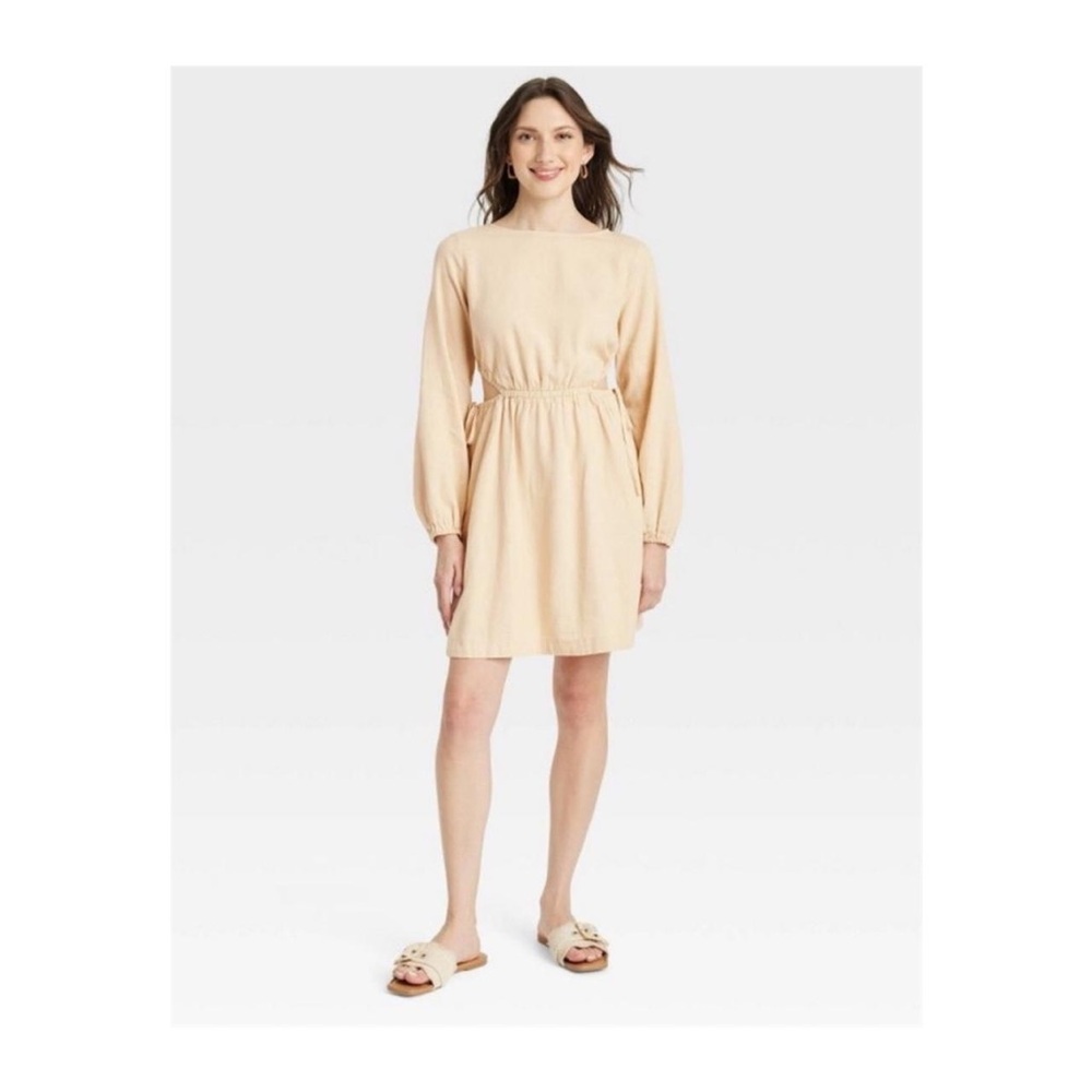Oversized Beige long-sleeve cut out dress w/ pockets - size XL
